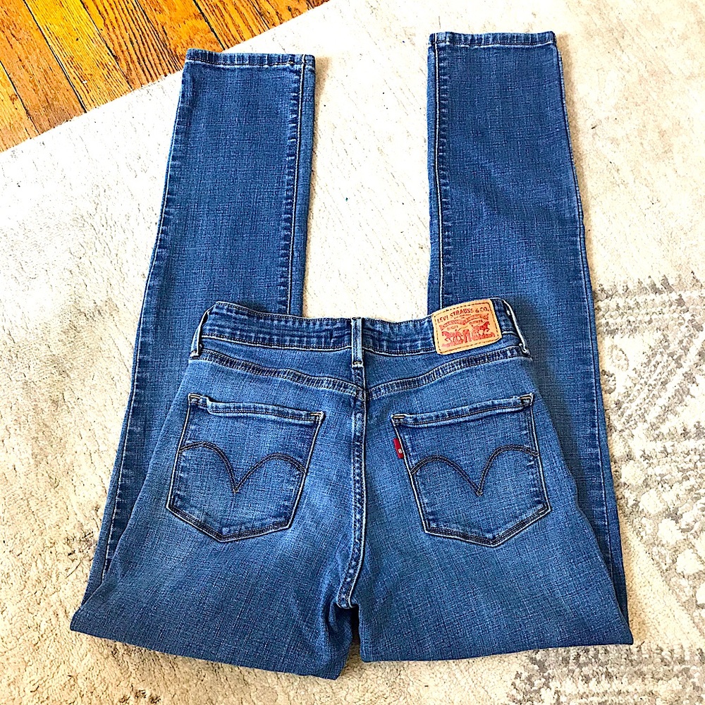 Levi’s Medium Blue Skinny Jean